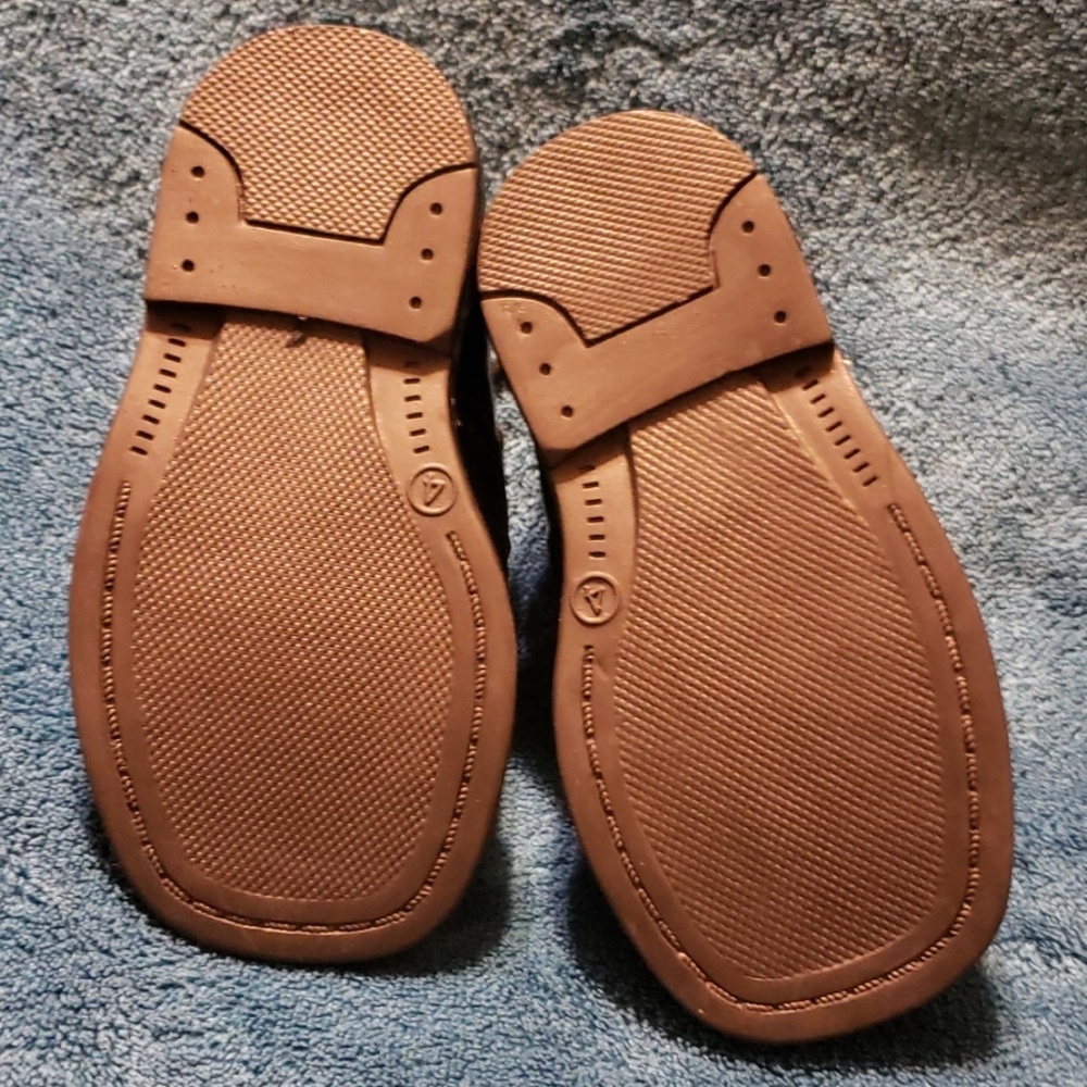 Shoes - Picture 3 of 3